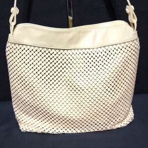 VINTAGE Whiting & Davis Cream Metal Mesh w/ Leather Trim Shoulder Bag P193‎